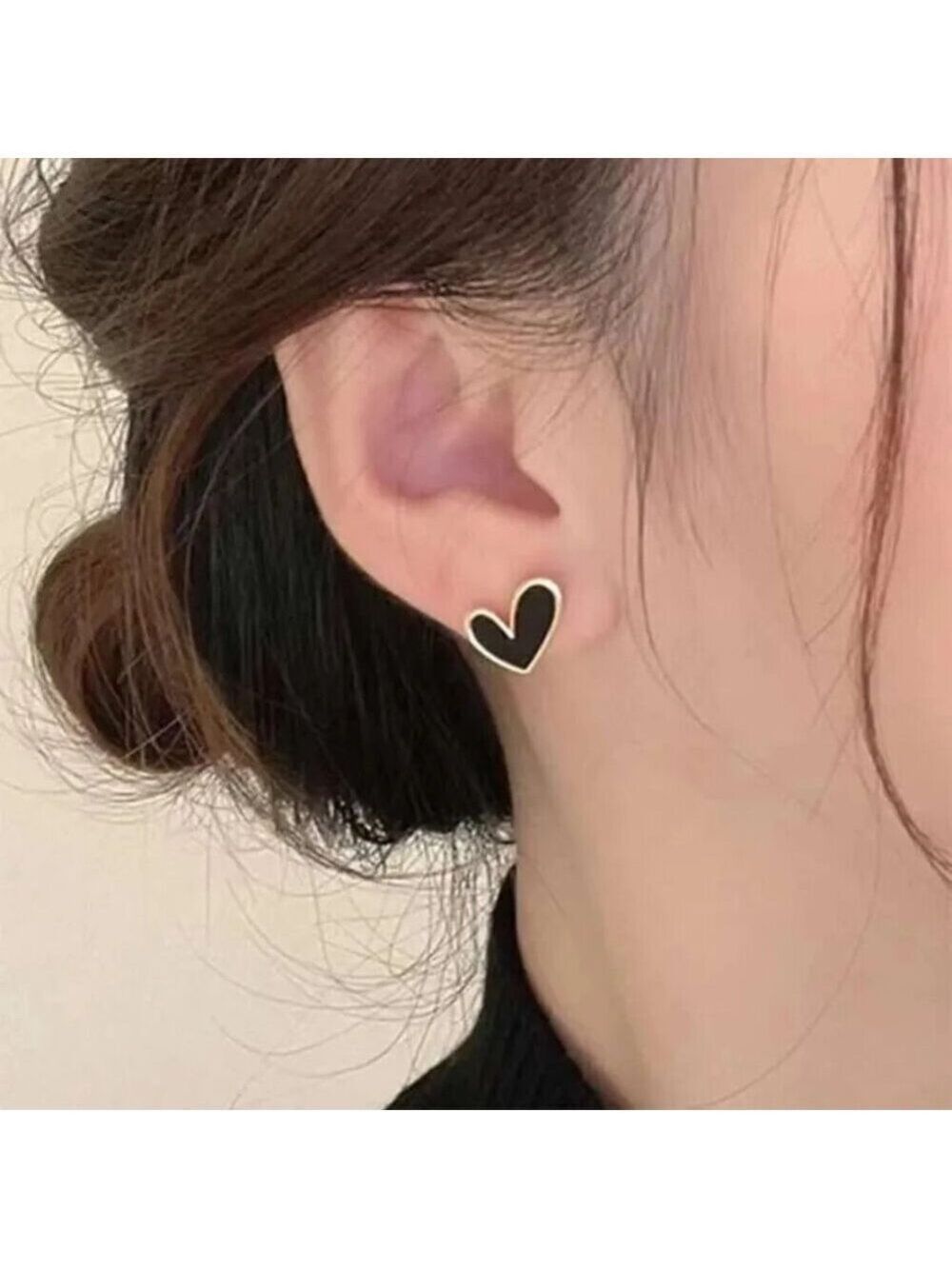 ($4) Delicate Heart Studs
